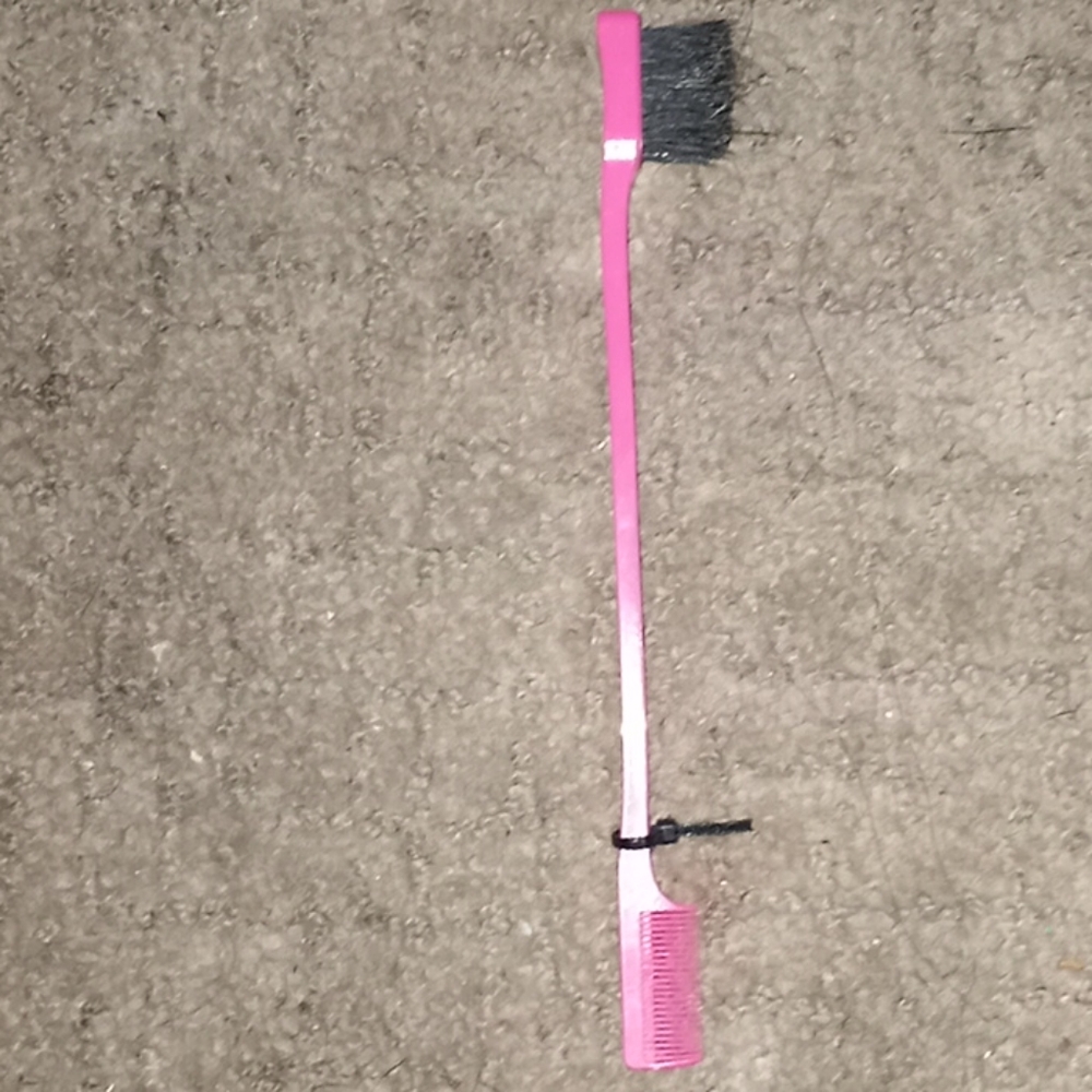 Edge brush
